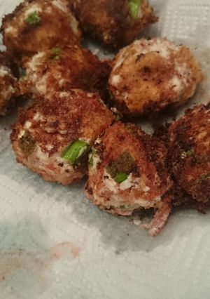 A picture of Corned beef and cream cheese bites.