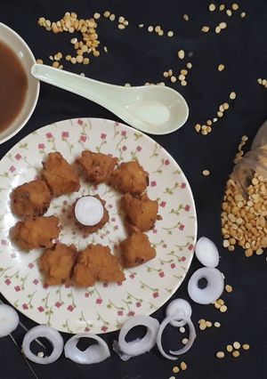 ચણા દાળ ના પકોડા (Chana Dal Pakoda Recipe In Gujarati) રેસીપી મુખ્ય ફોટો