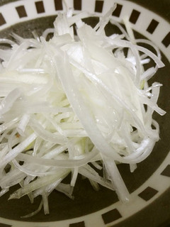 A picture of How to Make Shredded White Leek.