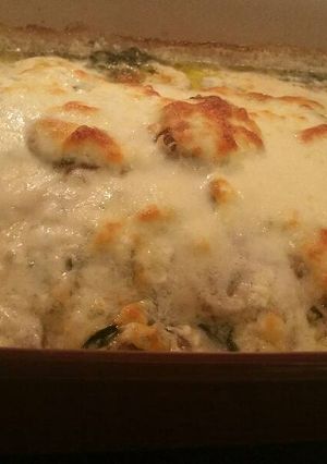 A picture of Chicken Spinach and Mushroom Bake.