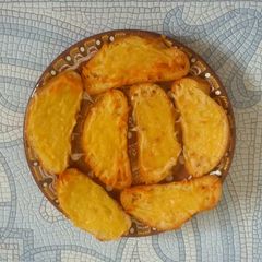 A picture of Garlic cheese toasts.