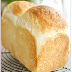 A picture of Aromatic Shokupan (Square Loaf) With Rice and Sake.