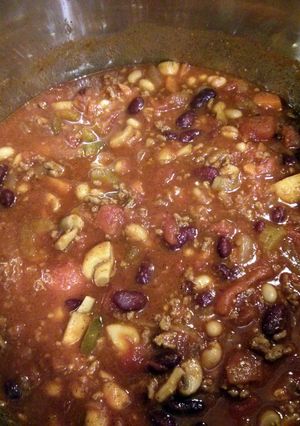 A picture of chunky two bean chili.