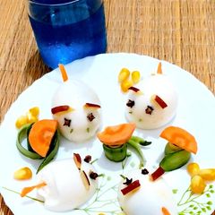 A picture of Eggie Veggie Mouse.
