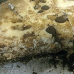 A picture of Dee's Easy Almond buttercup cheesecake.