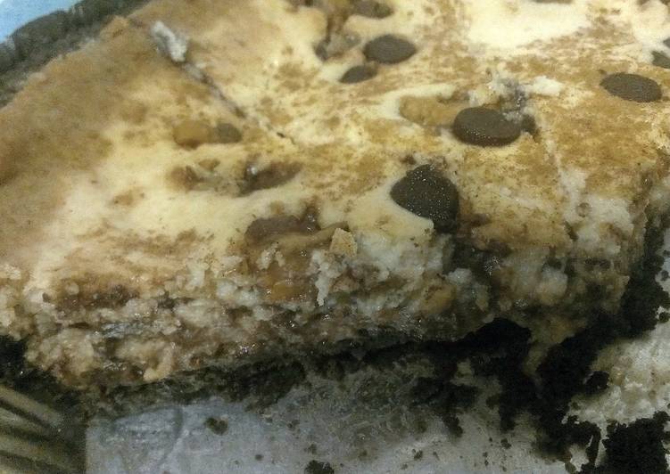 Steps to Prepare Any-night-of-the-week Dee&#39;s Easy Almond buttercup cheesecake