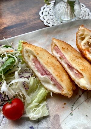 A picture of Japanese Agepan (Fried Sandwich).