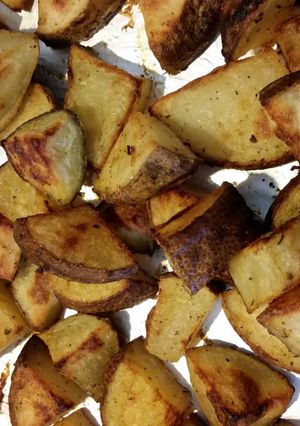 A picture of Ranch roasted potatoes.