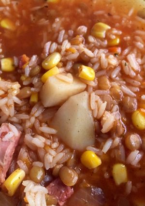Una foto de Guiso de arroz con lenteja y choclo