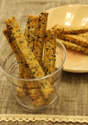 A picture of Double Sesame Cookies.