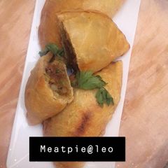 A picture of Meat pie.