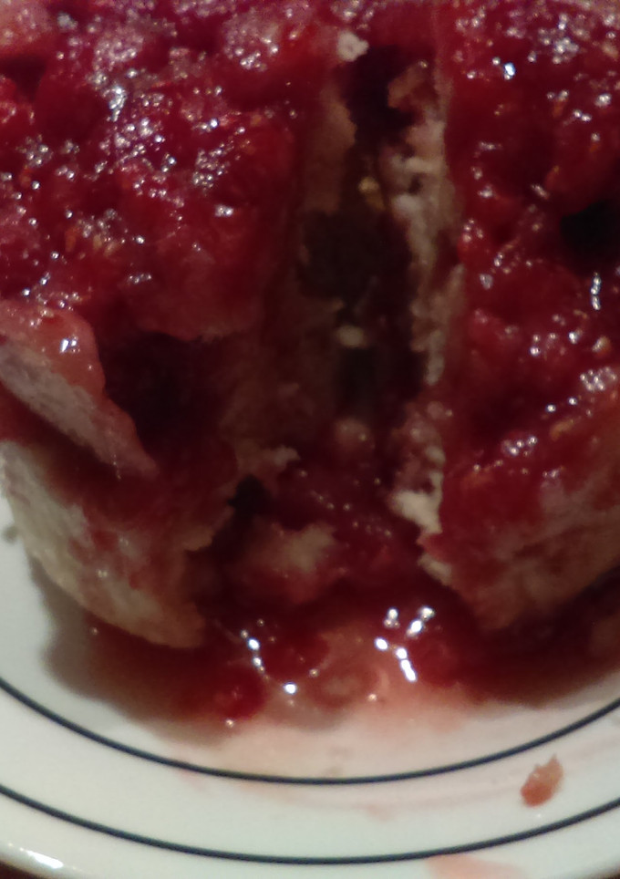 A picture of Raspberry mug cake.