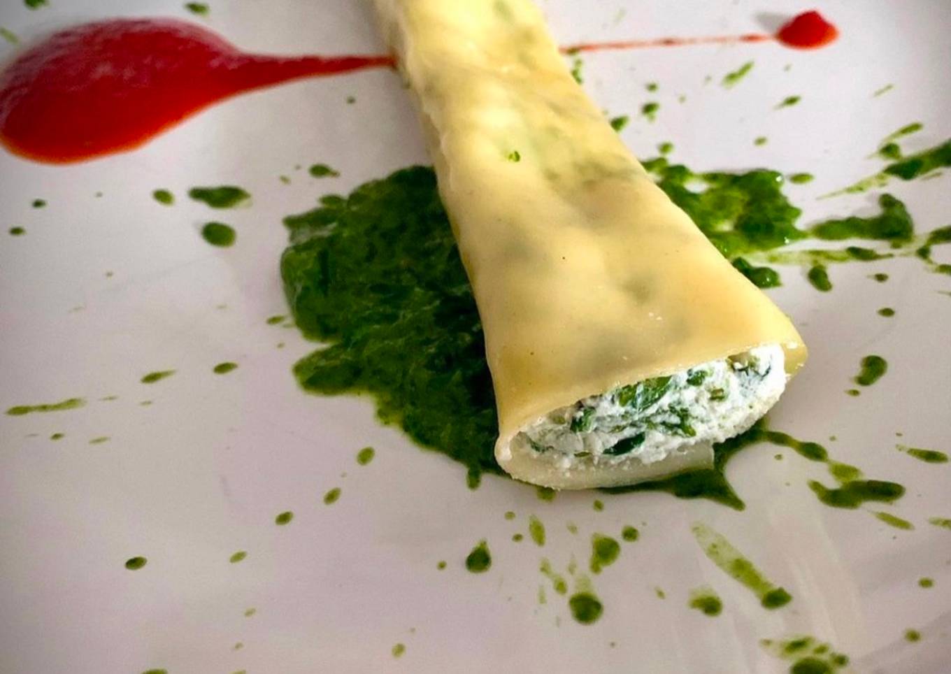Ricotta and Spinach Cannonni