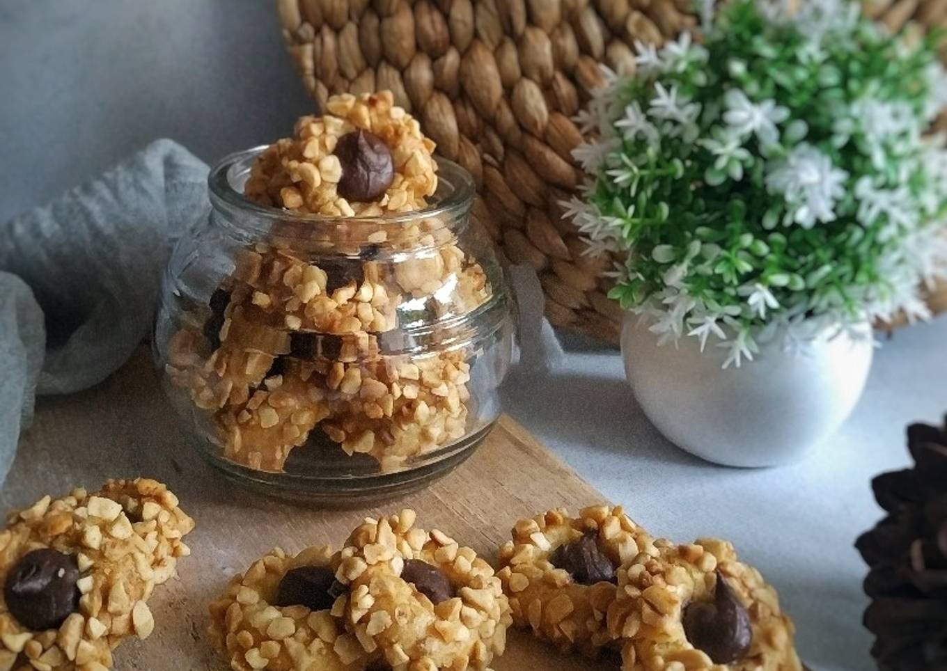 Cara Gampang Membuat Thumbprint Choco Cookies yang Enak
