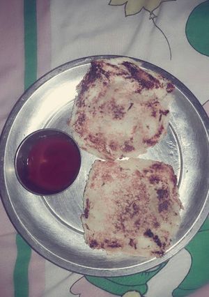 A picture of Bread aaloo ke stuffed paranthe.