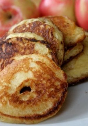 A picture of Oatmeal cottage cheese apple pancakes.