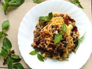 【一個人的廚房】皮蛋肉醬義大利麵