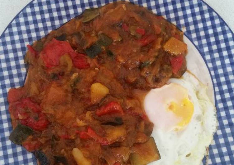 Pisto con huevo frito (Olla Gm G)