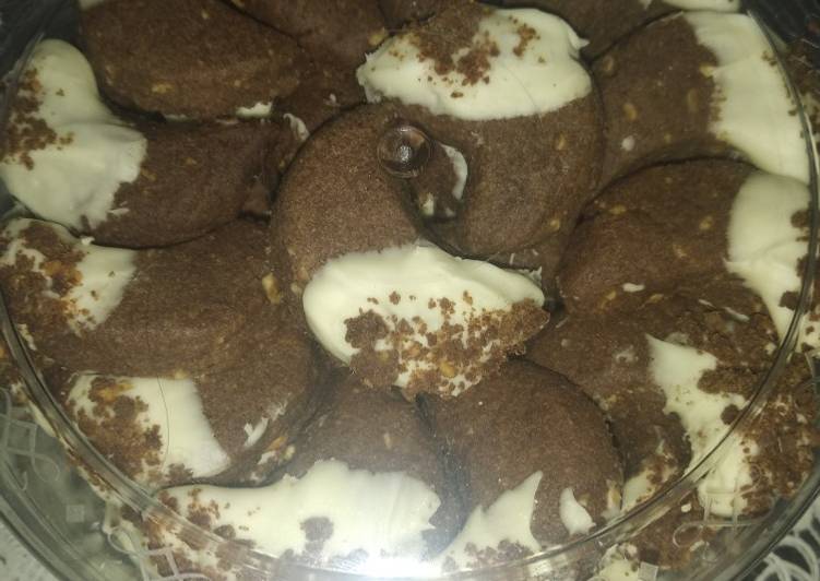 Chocolate Mede Crescent