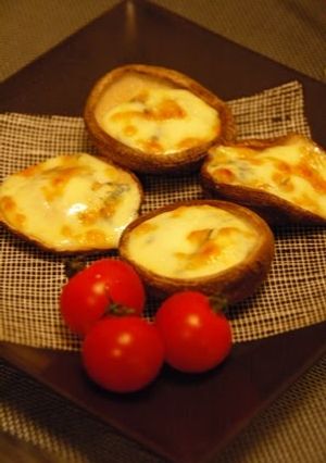 A picture of 5 Minute Side Dish! Shiitake and Blue Cheese.