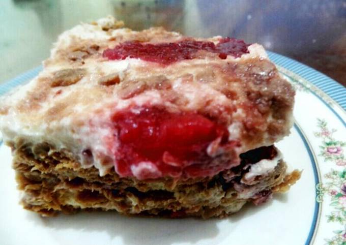 Recipe of Ultimate Strawberry grahm cake