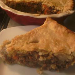 A picture of sunshines beef pie.