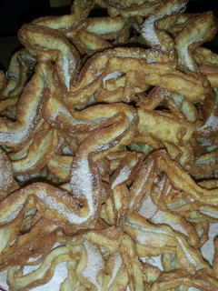 A picture of Filhós de Forma (Christmas Fried Cookies).
