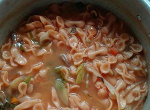 Una foto de Sopa aguada con verduras
