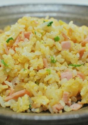 A picture of Crumbly Fried Rice 5 Minutes in the Microwave.