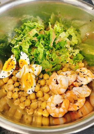 Hình của món Salad tôm - đậu gà.