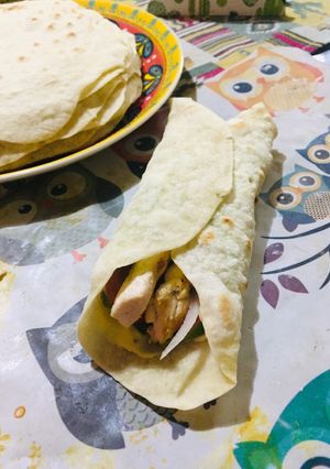 Una foto de Wraps de pollo con tortillas caseras