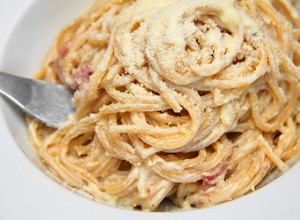 Carbonara spagetti recept fotója