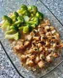 Cơm Cá Hồi, Súp Lơ Đút Lò