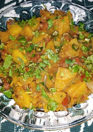 A picture of Fry Curry Potatoes.