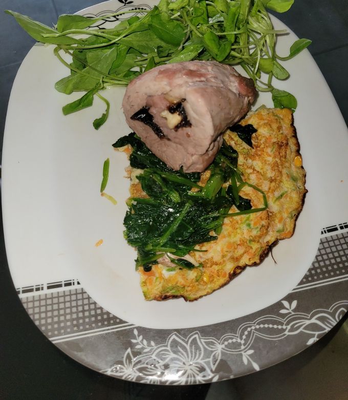 Una foto de Solomillo relleno con omelette de vegetales