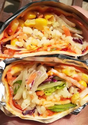 Wrap đ„ ajvĂĄrral csemege karajjal zöldsĂ©gekkel recept fotĂłja