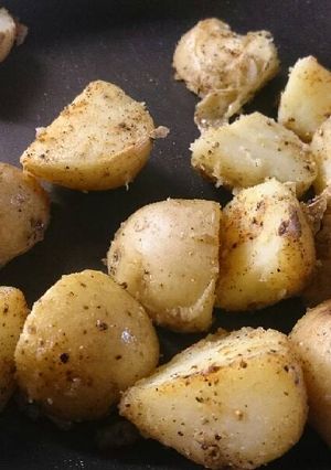 A picture of Spicy Sauted Potatoes .