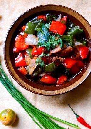 Hình của món Gà xào chua ngọt.