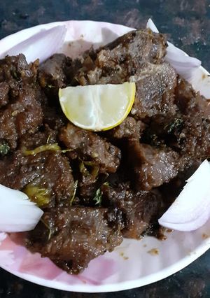 A picture of Namkeen kalimiri mutton.