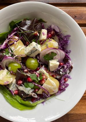 A picture of Erik Salatasi – greengage salad.