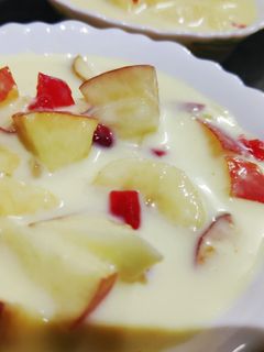 फ्रुट सलाड (fruit salad recipe in marathi) रेसिपी चे मुख्य फोटो