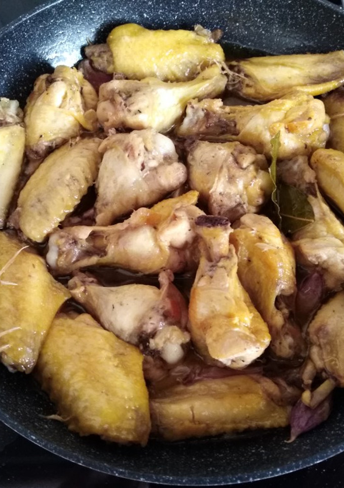 Una foto de Alitas de pollo con cerveza