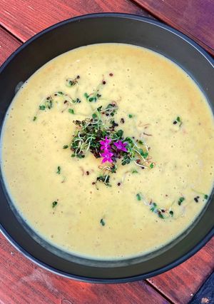 Feines Kartoffelsüppchen mit Safran Rezepthauptbild