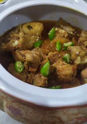 A picture of Chicken karahi.