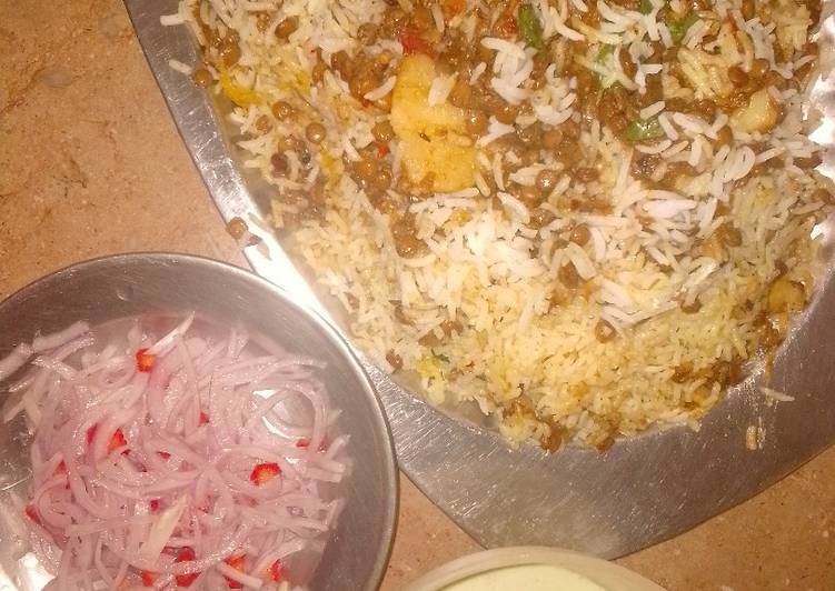 Recipe of Quick Masoor Aloo pulao