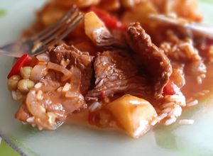 Una foto de Bifes a la portuguesa