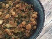 Une photo de curry de pois chiche