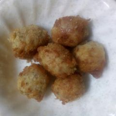 A picture of Potato balls.