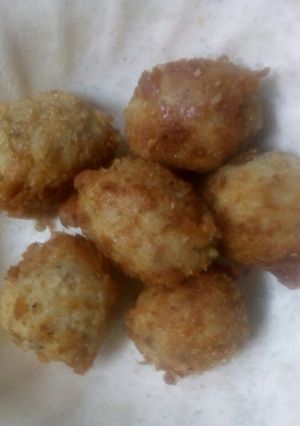 A picture of Potato balls.