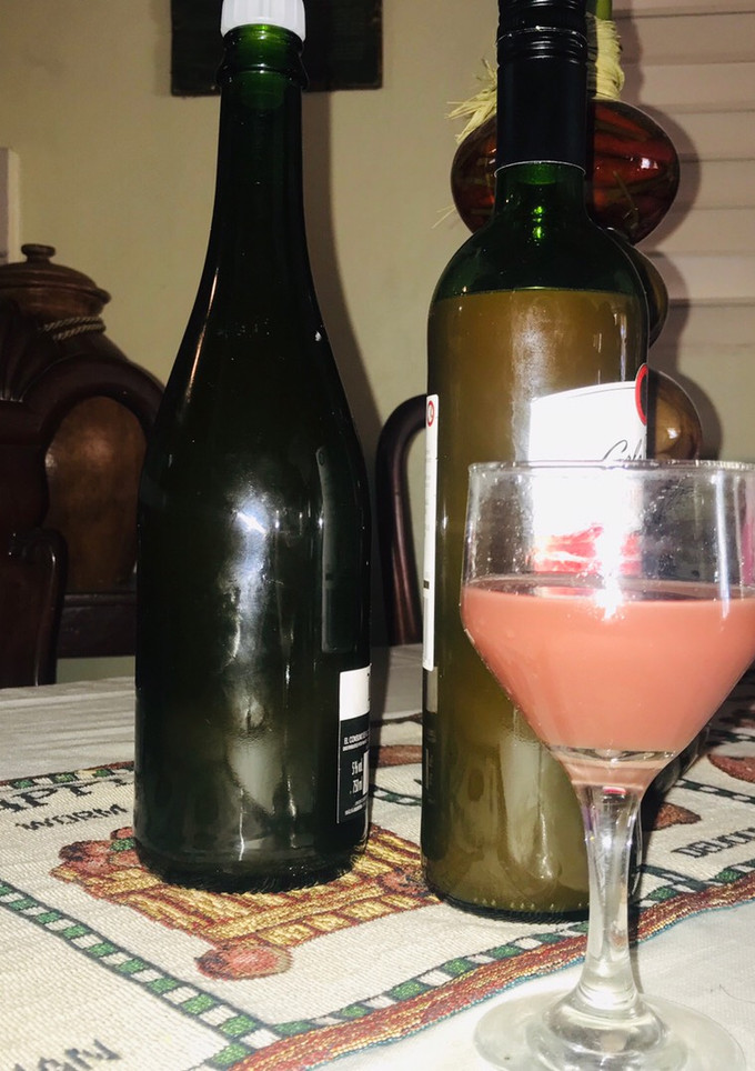 Una foto de Vino o licor de cranberry’s